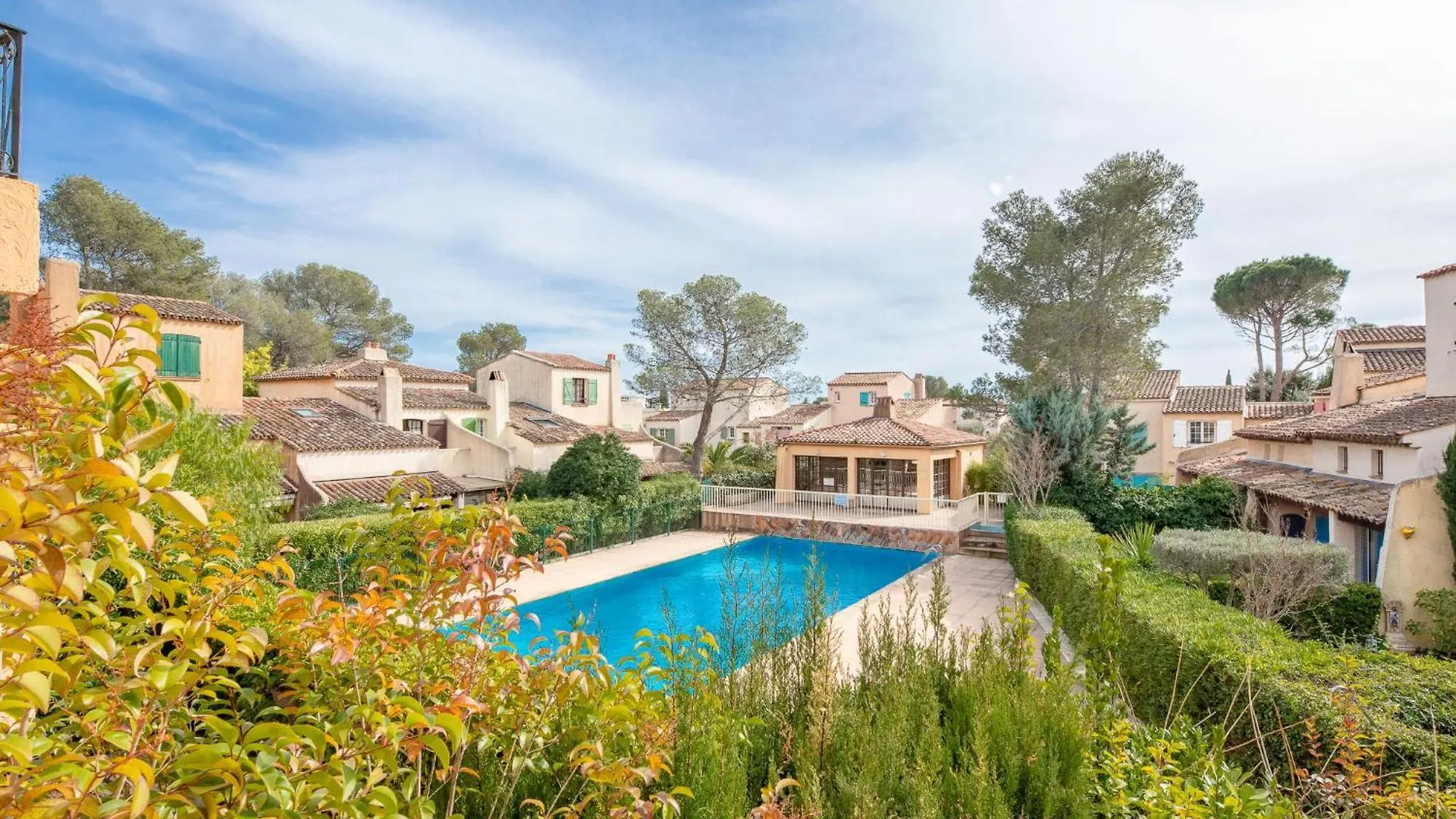 Apartment Les Pins By Interhome Saint-Raphaël